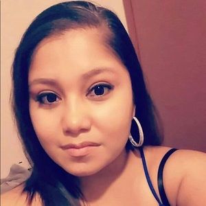 Meet your Posher, Sarahi